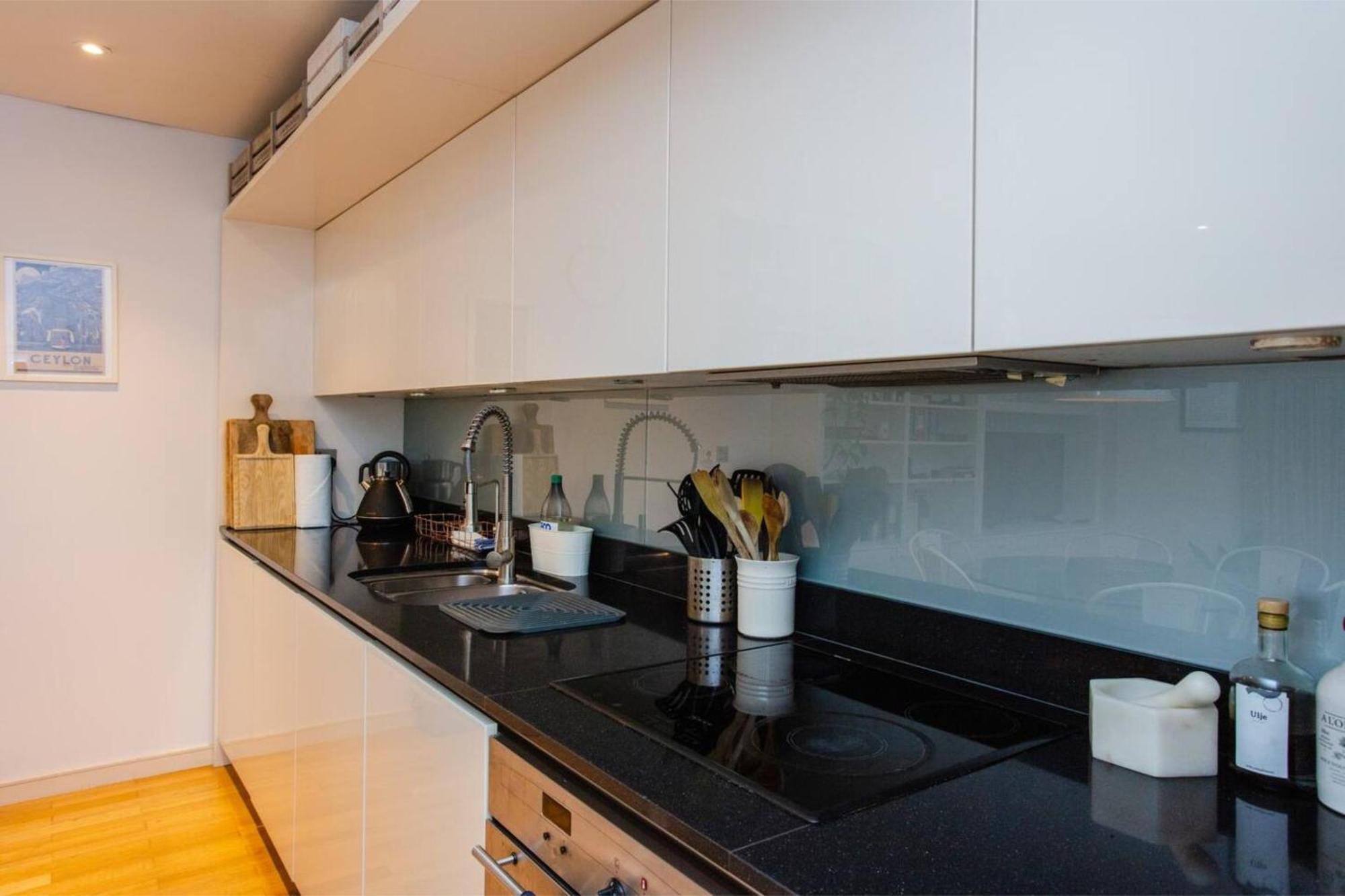 Modern 3 Bedroom Apartment In Paddington Londra Esterno foto