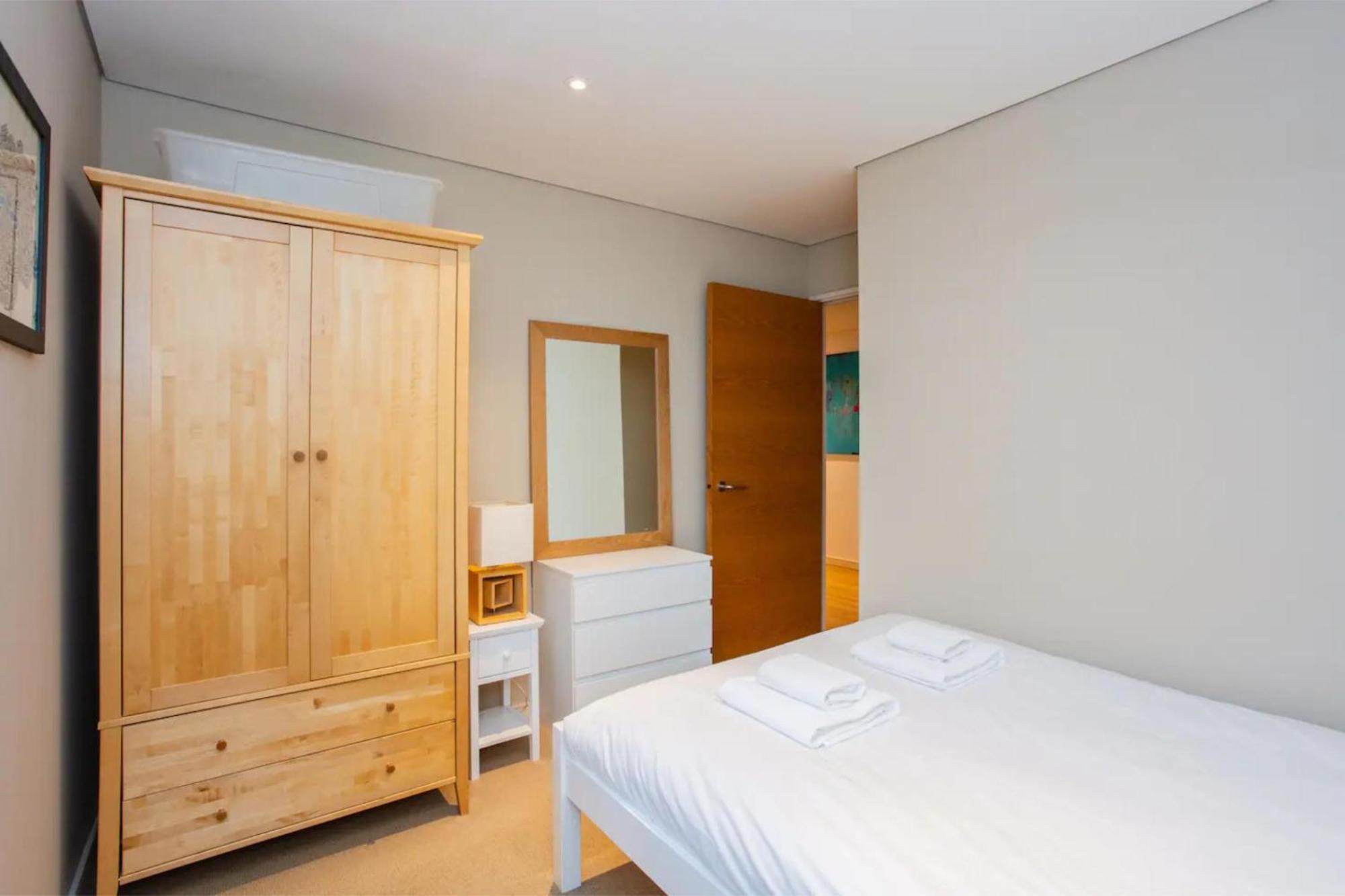 Modern 3 Bedroom Apartment In Paddington Londra Esterno foto